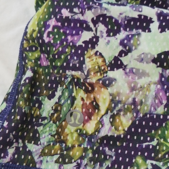 Lululemon top - Picture 7 of 7